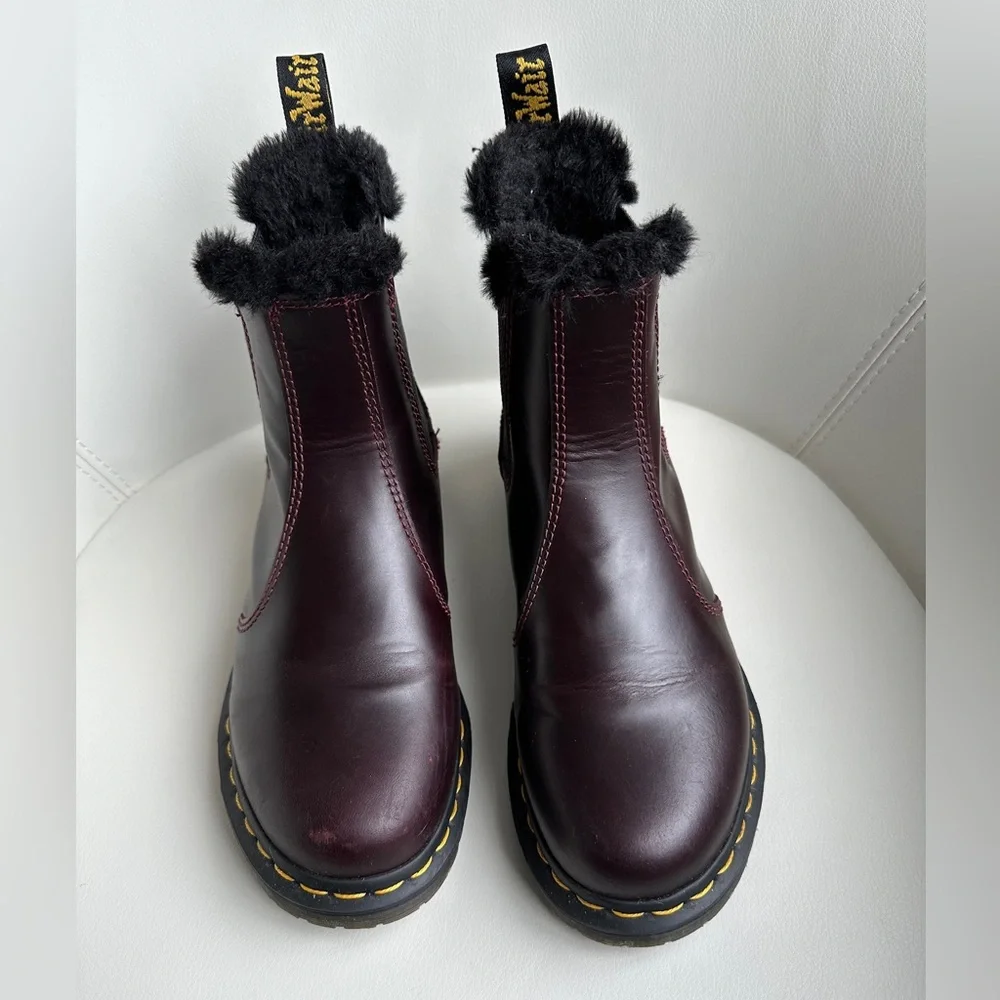 Dr. Martens 2976 Leonore Faux Fur Lined Chelsea Oxblood Maroon Boots in Size 7